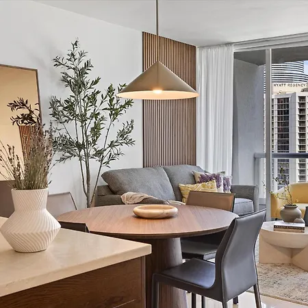 Large Suites In Hotel W With Bay Views